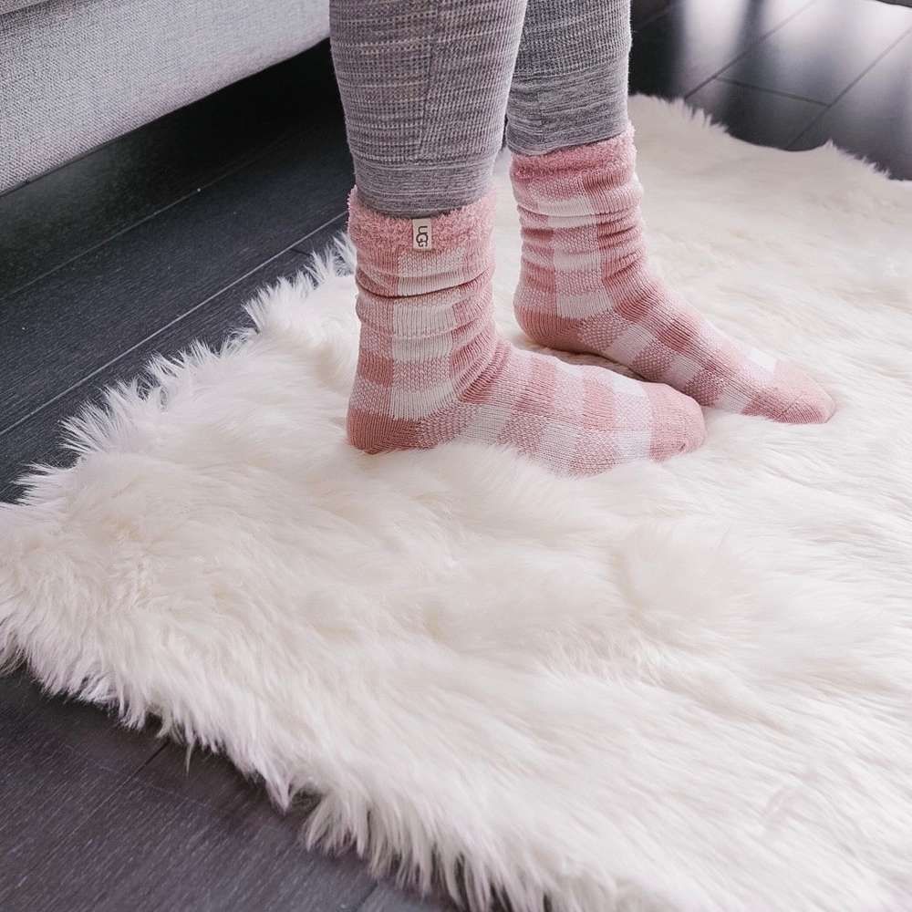 Novadima- Bonnie Faux Fur/Sheepskin Vegan Rug